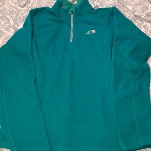 Women’s SP north face pull over